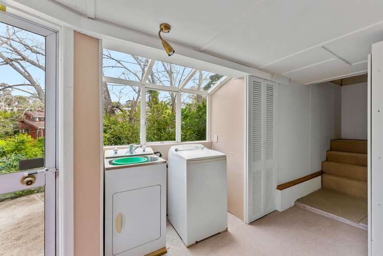 27 Colmar Road Mellons Bay_18