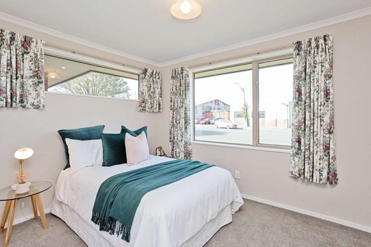 8 George Street Winton_16