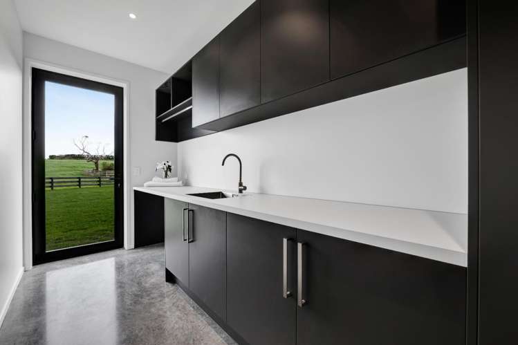 29 Washer Road Omata_24