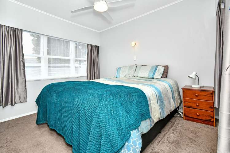 29 Halberg Street Papakura_14