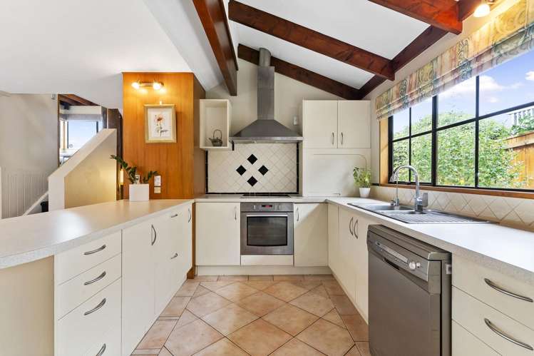 2/3 Lynngate Place Hillcrest_3