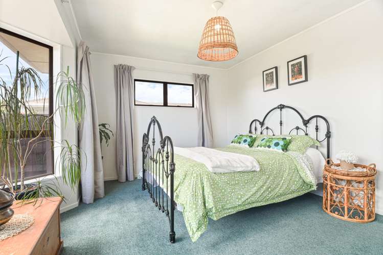 42a Holland Street Glenholme_13