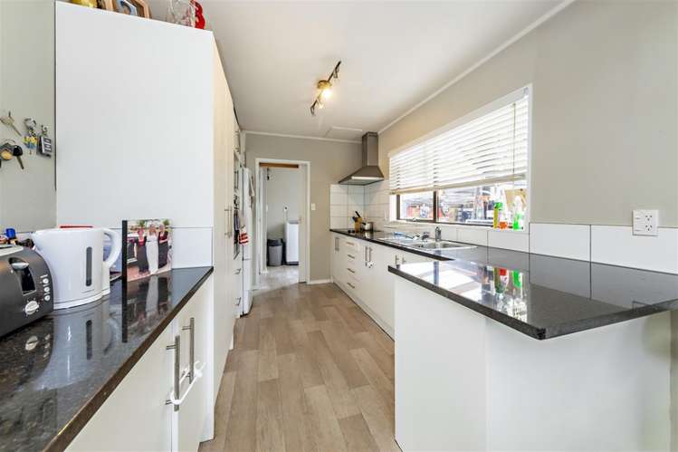 11 Slim Place Clendon Park_6