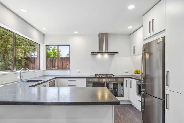 22 Regency Crescent Redwood_3