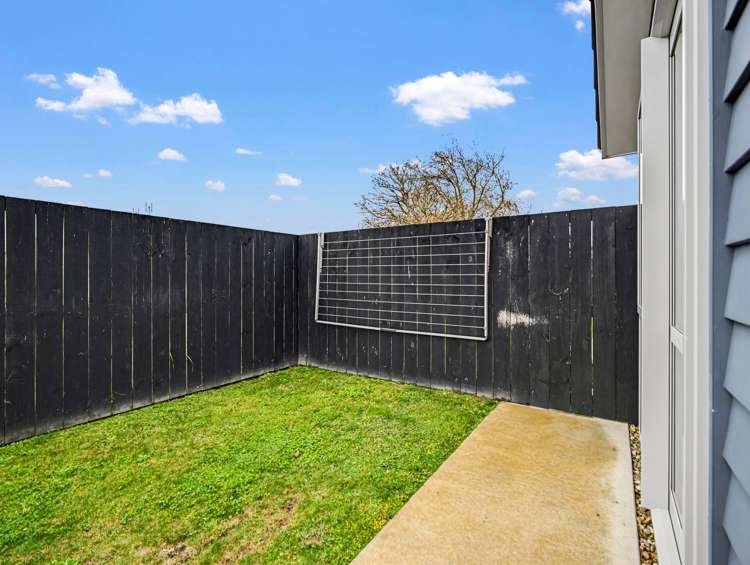 1/39 Saxbys Road Glenview_24