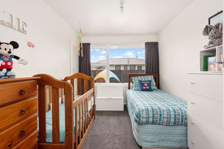 19 Kathleen Crescent Hornby_7