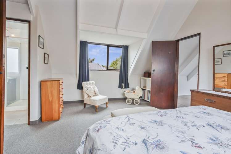 68 Lake Terrace Road Burwood_17