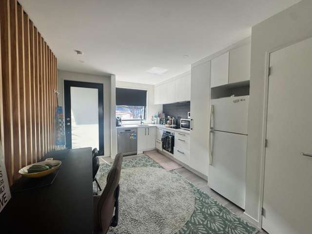 34 Ara Mara Hua Henderson_3