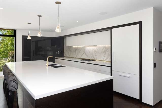 30 and 30B Clifford Avenue Fendalton_4