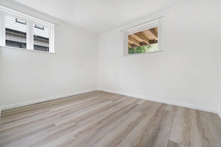 13 Bond Crescent Forrest Hill_19