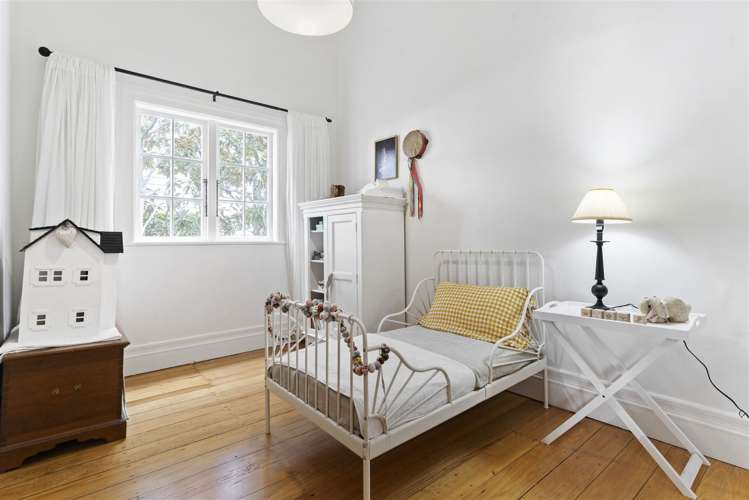 24 Russell Street Stanley Point_17