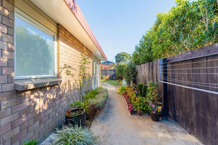 5A Beachwater Grove Paraparaumu Beach_25