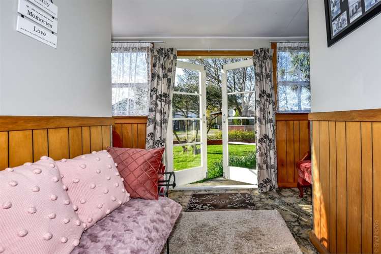 36 Frederick Street Waltham_5
