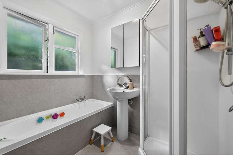 594 Harewood Road Harewood_17