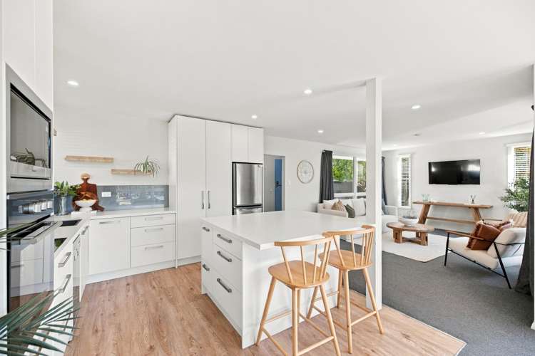 48 Waitikiri Drive Parklands_3
