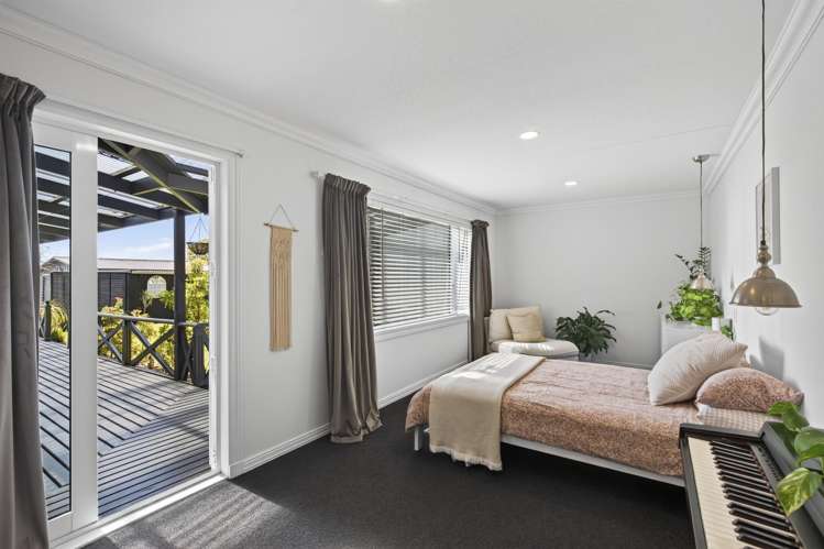 22A David Street Westown_16