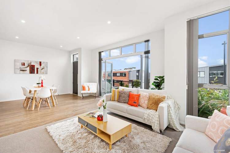 12 Watermill Lane Silverdale_3