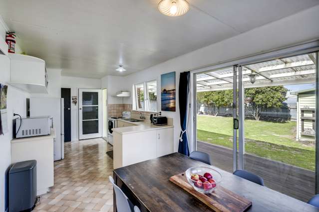 52 Wynyard Crescent Tamatea_1