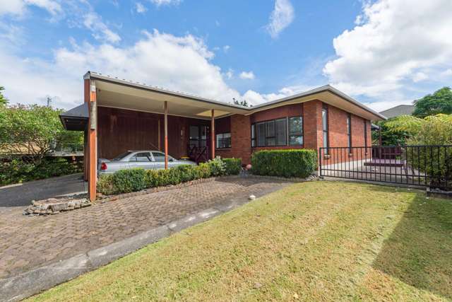 Beautiful 4 Bed 3 Bath Rental in Huapai