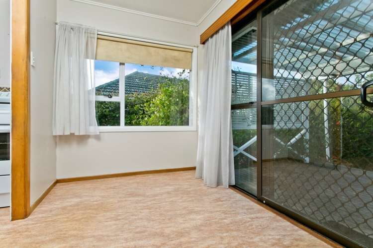 1 Vodanovich Road Te Atatu South_12