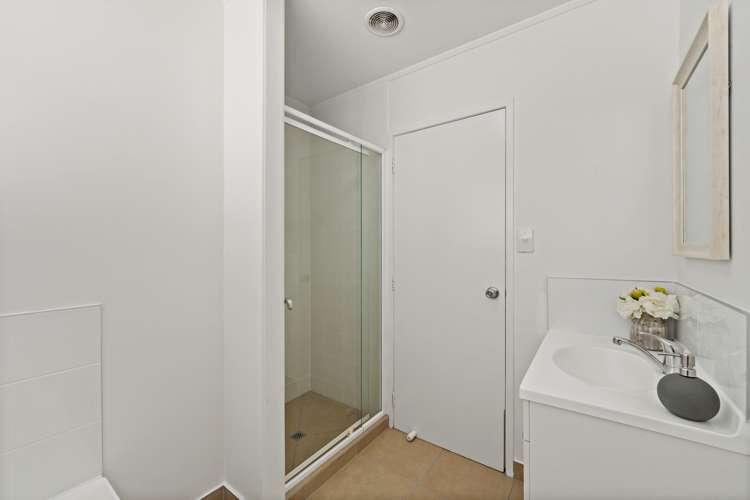 1/7 Haumia Way Otara_14