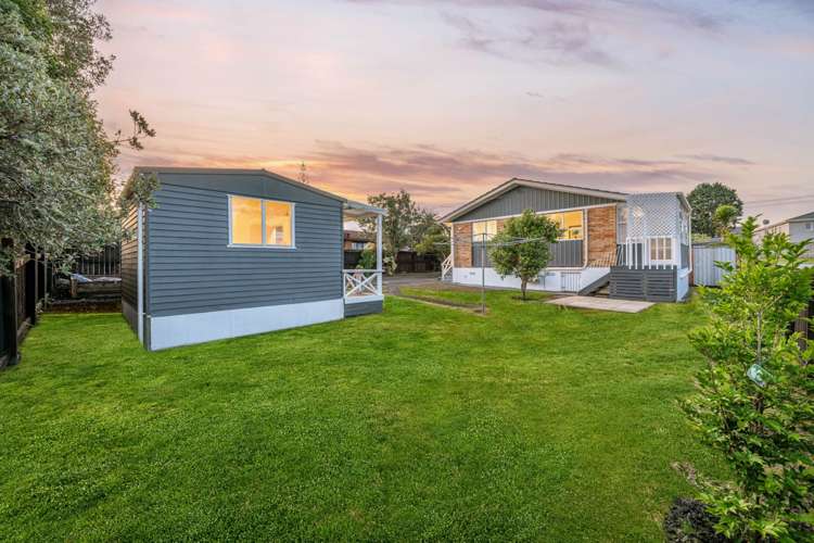 2/17 Roberts Road Te Atatu South_3