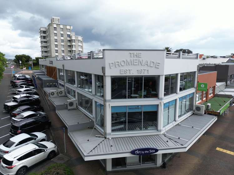 8-12 The Promenade_0