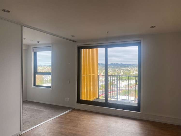 1206/20 McCrae Way New Lynn_6
