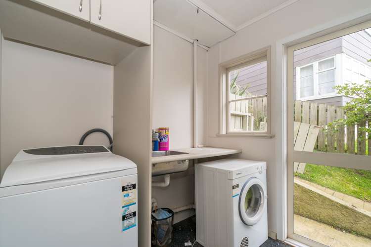 42 Columba Avenue Calton Hill_12