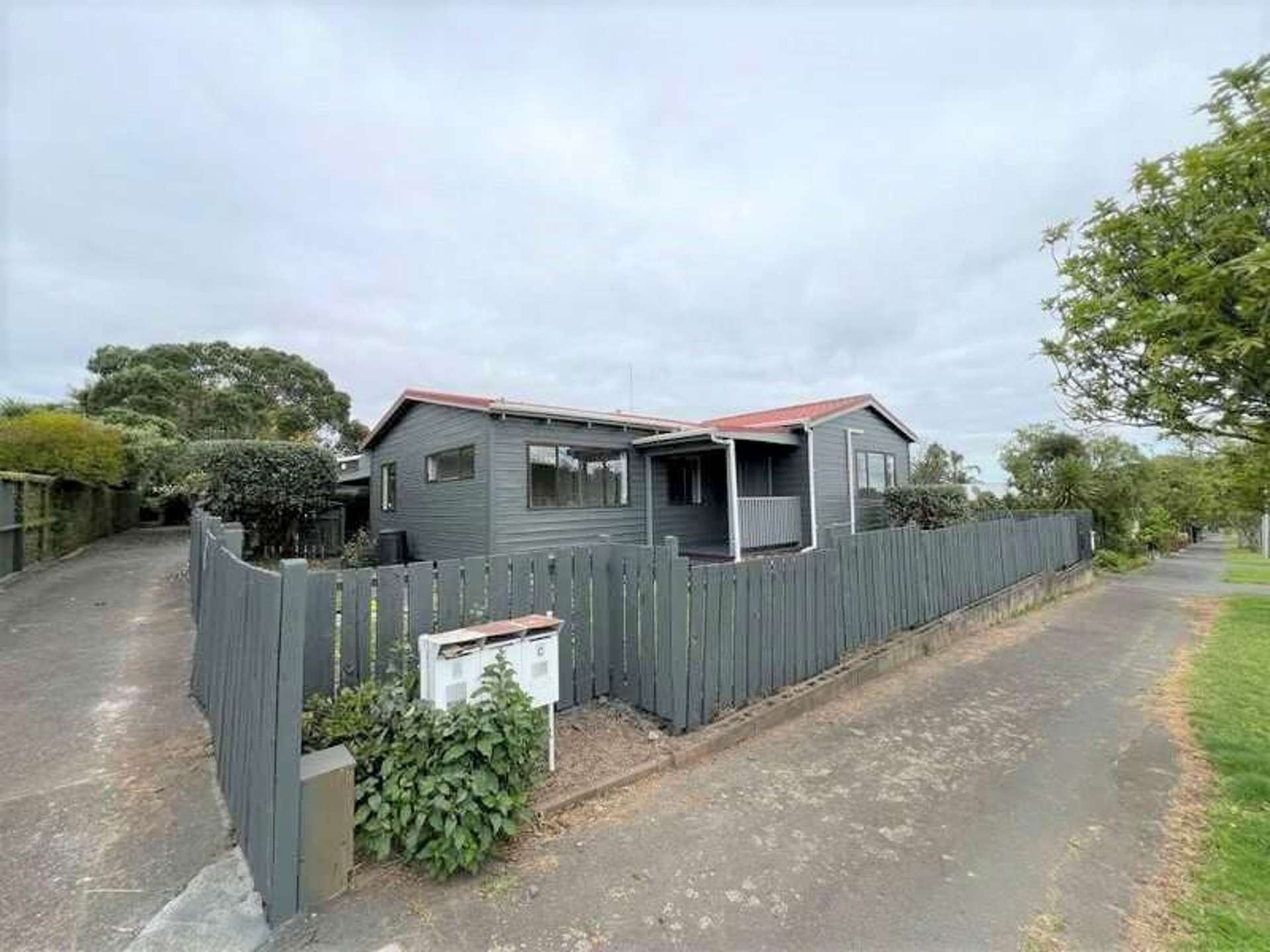 A/14 Alverston Street Waterview Auckland City Houses for Rent