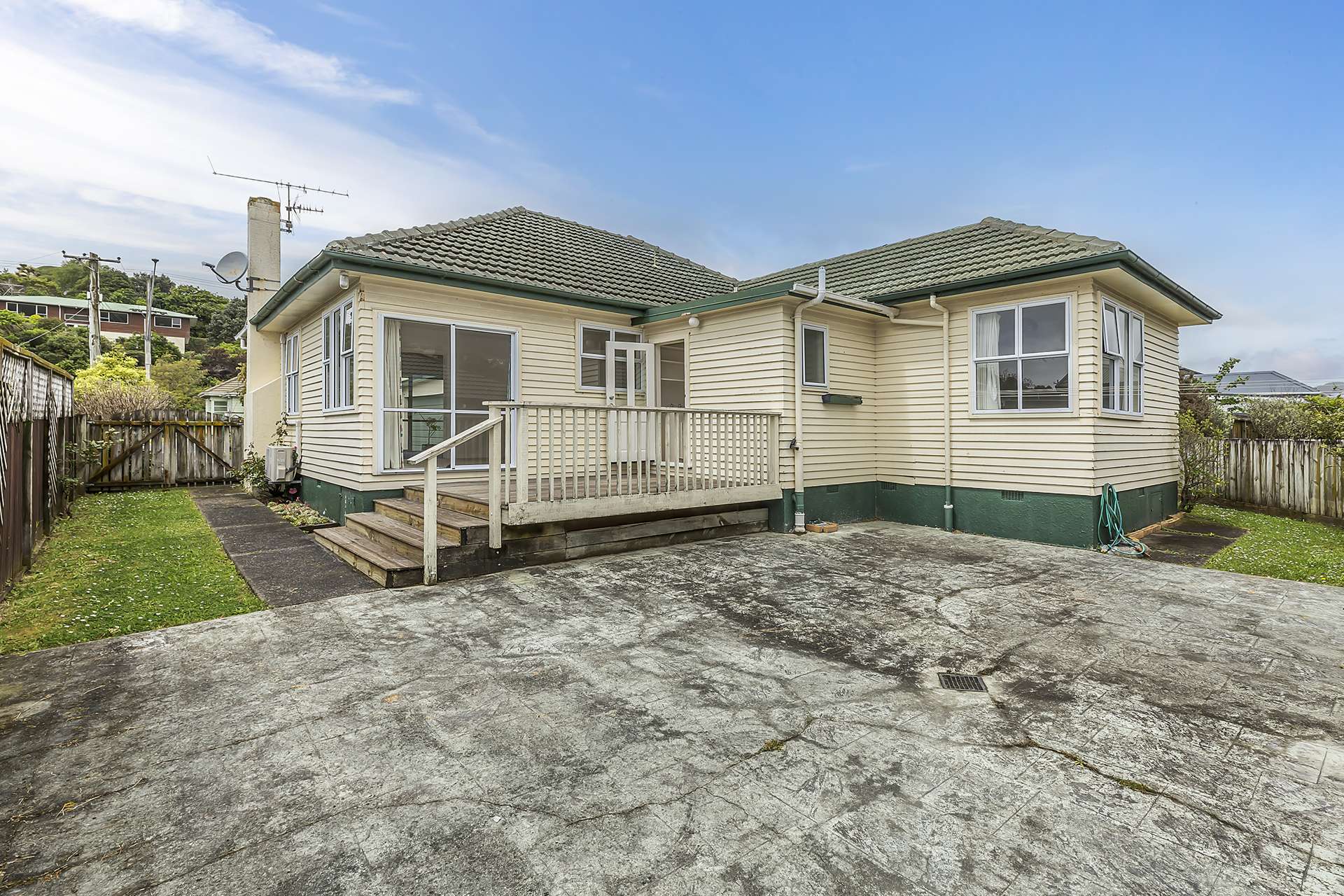 11 Hinau Street Tawa_0