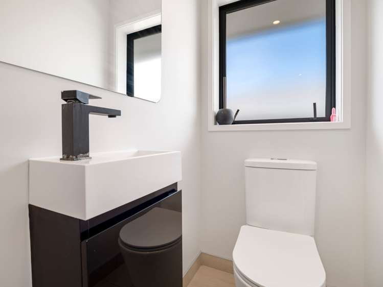 32 Waireka Rd Rototuna_31