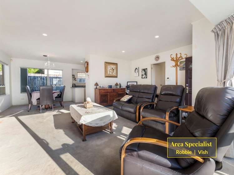 33 Craigbank Avenue New Lynn_2