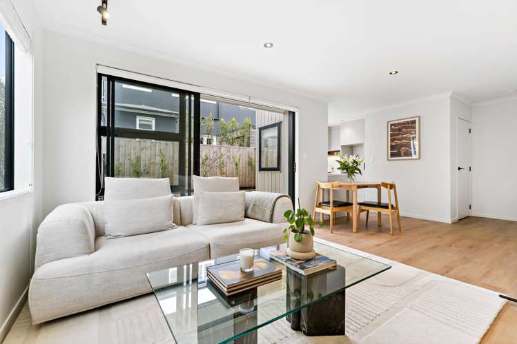 1092A Great North Road Point Chevalier_3