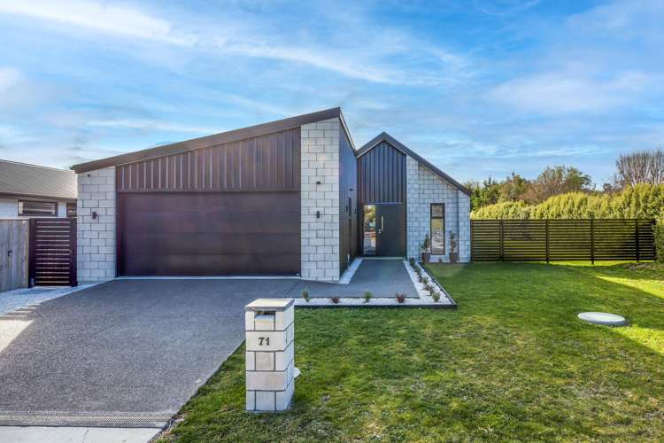 71 Courage Road Amberley_1