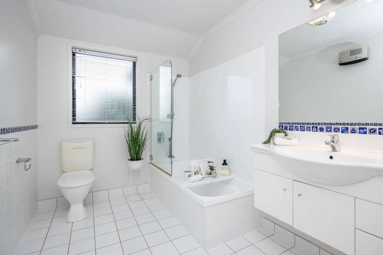 22 Stonebridge Estate Road Temple View_35