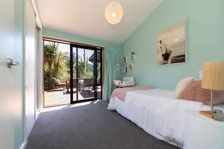 8 Landing Road Titirangi_14