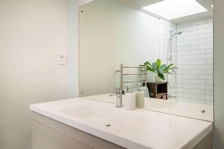 13 Coronation Street Belmont_25