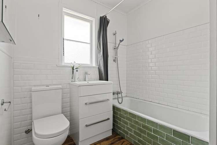 210 Pilkington Road Point England_8