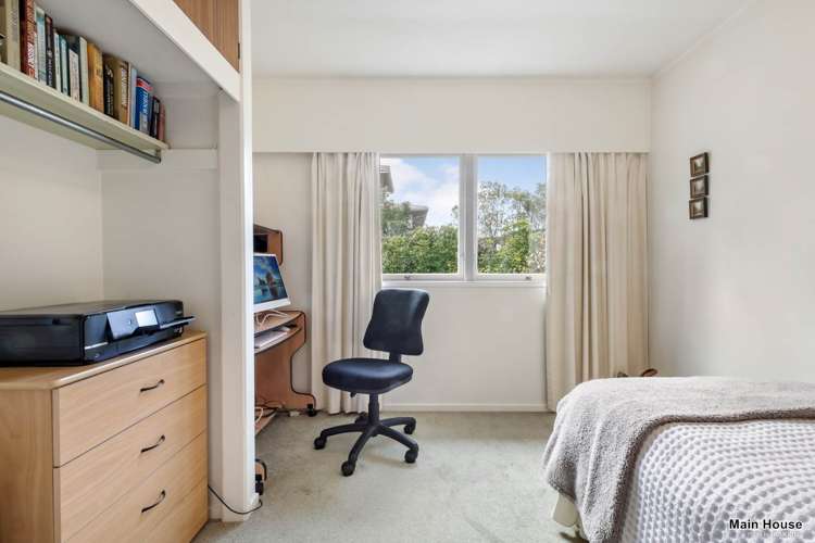 183 Beach Road Castor Bay_13