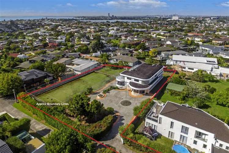 99 East Coast Road Castor Bay_49