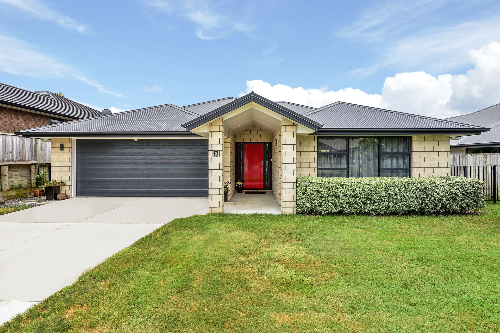 12 Carlingford Rise Dinsdale_0