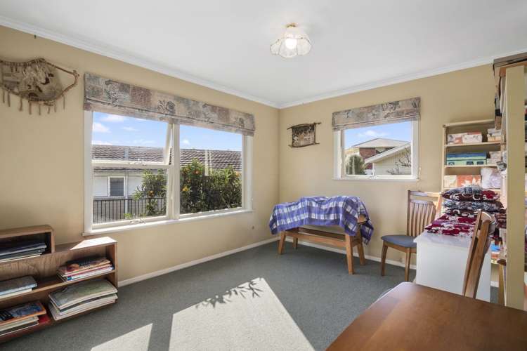 33 Churchill Avenue Richmond_11