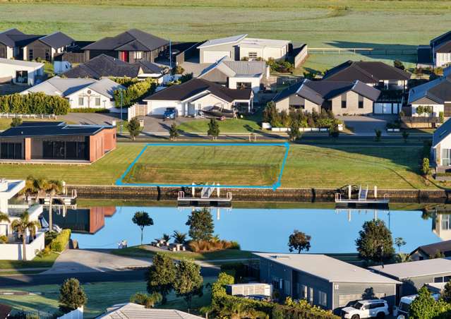 A Great Canal Front Section