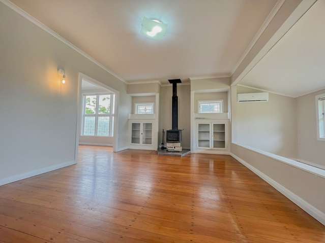 4 Bedrooms, Dairy Flat