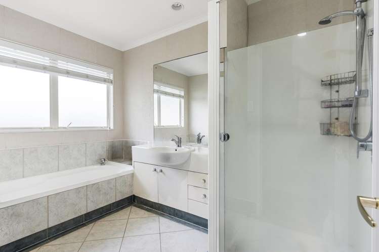 24 Corta Bella Place Golflands_15