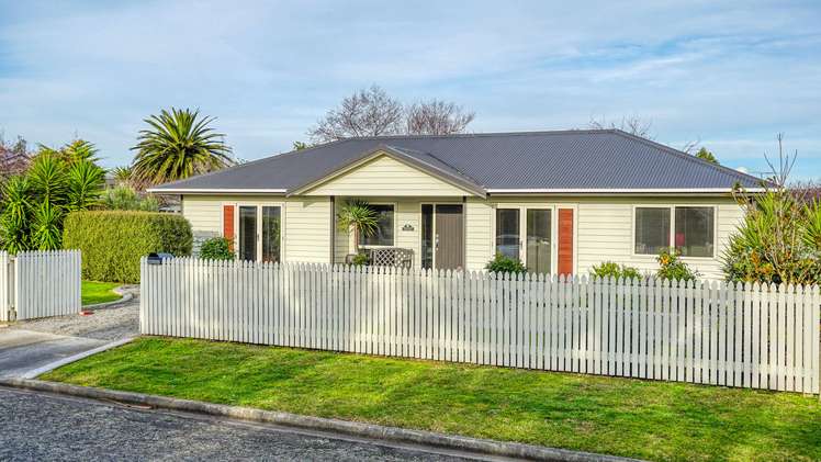 8 Sackville Street Martinborough_17