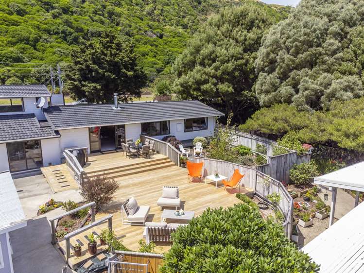 222 Main Road South_0