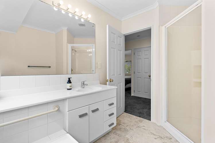 6 Araminta Place Beachlands_15