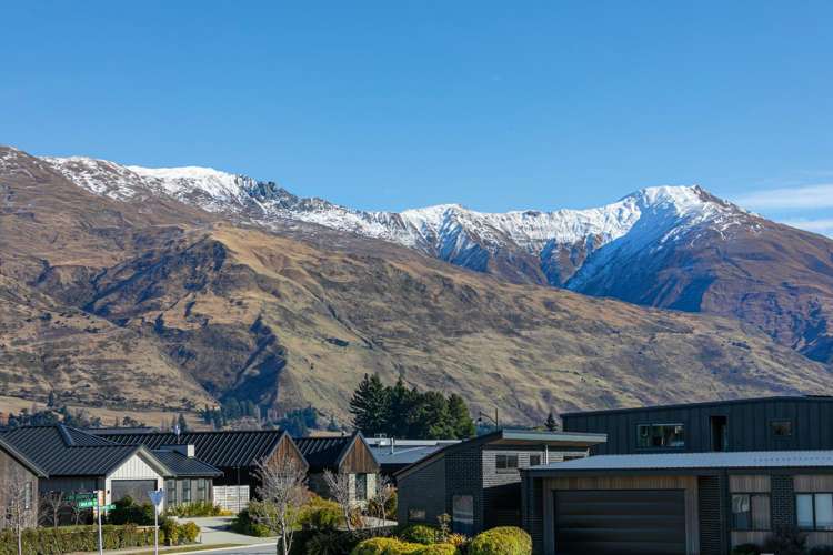 32 Marjon Drive Wanaka_1